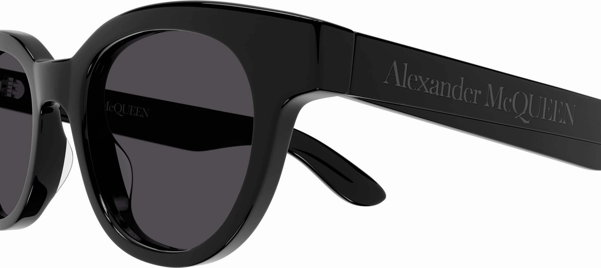Alexander McQueen AM0383S