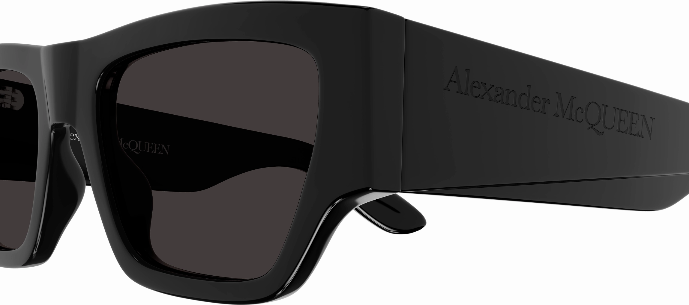 Alexander McQueen AM0393S
