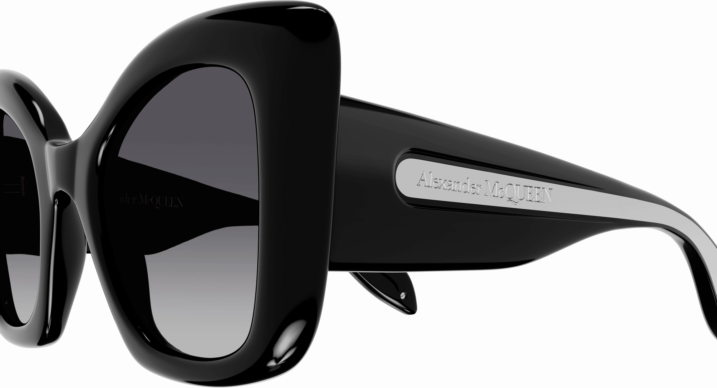 Alexander McQueen AM0402S