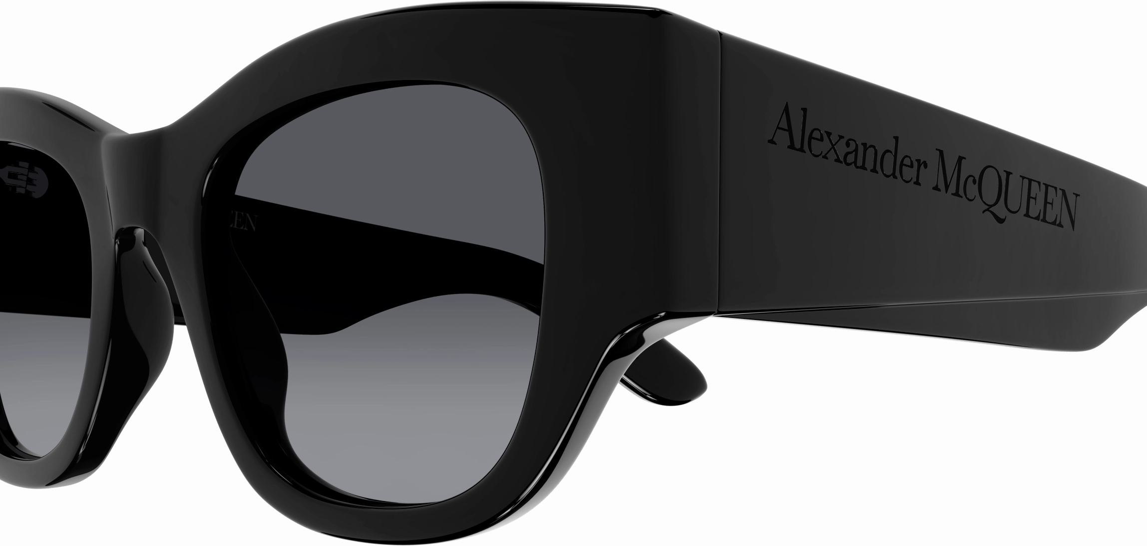 Alexander McQueen AM0420S