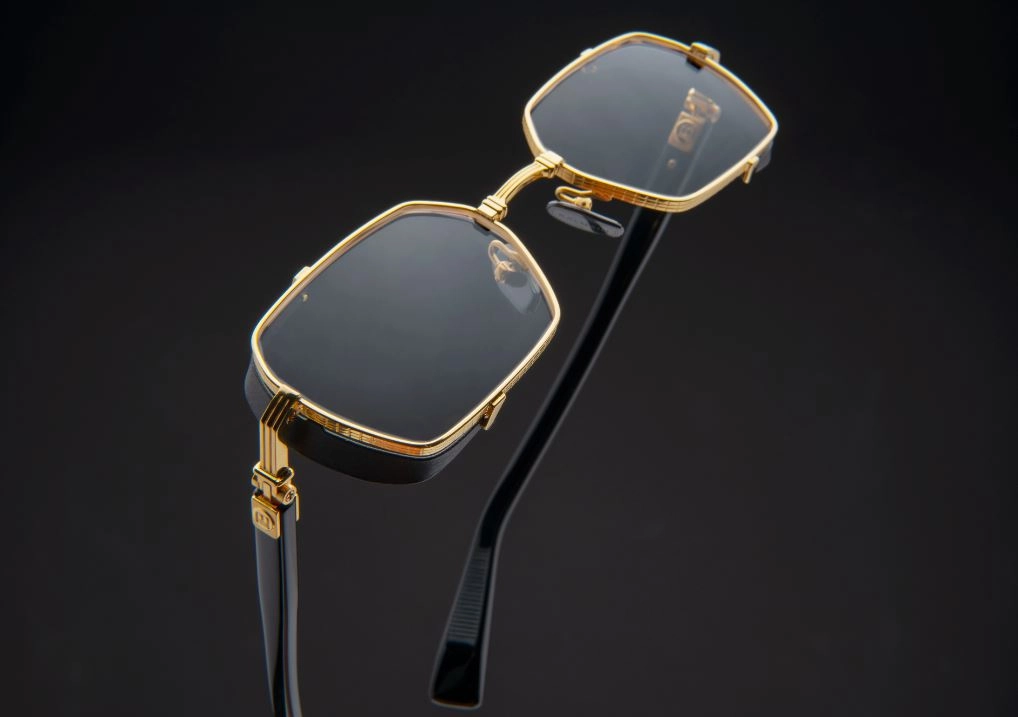 Balmain BPS-117A-52 Brigade III Unisex Sunglasses