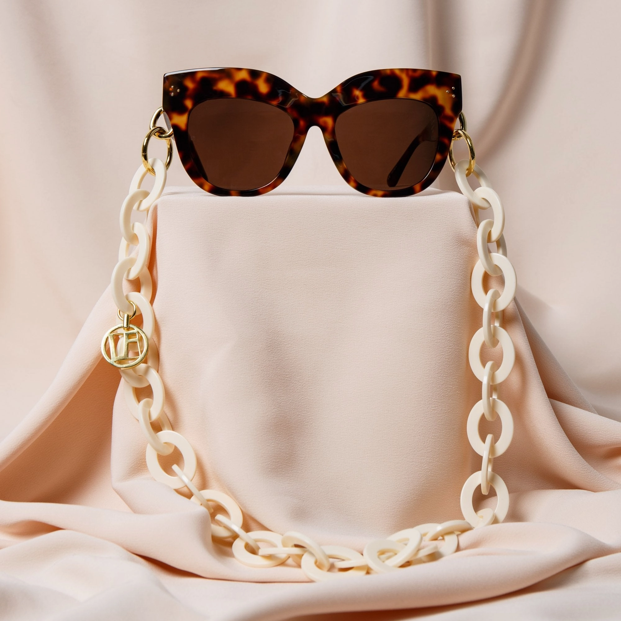 Linda Farrow LFL1049